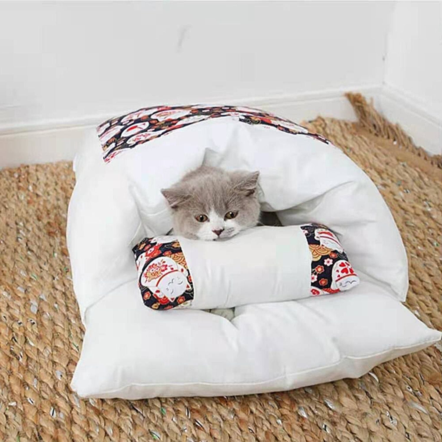 Floofi Pet Sleeping Bag (L size Fortune Cat) FI-PB-102-KT from Deals499 at Deals499