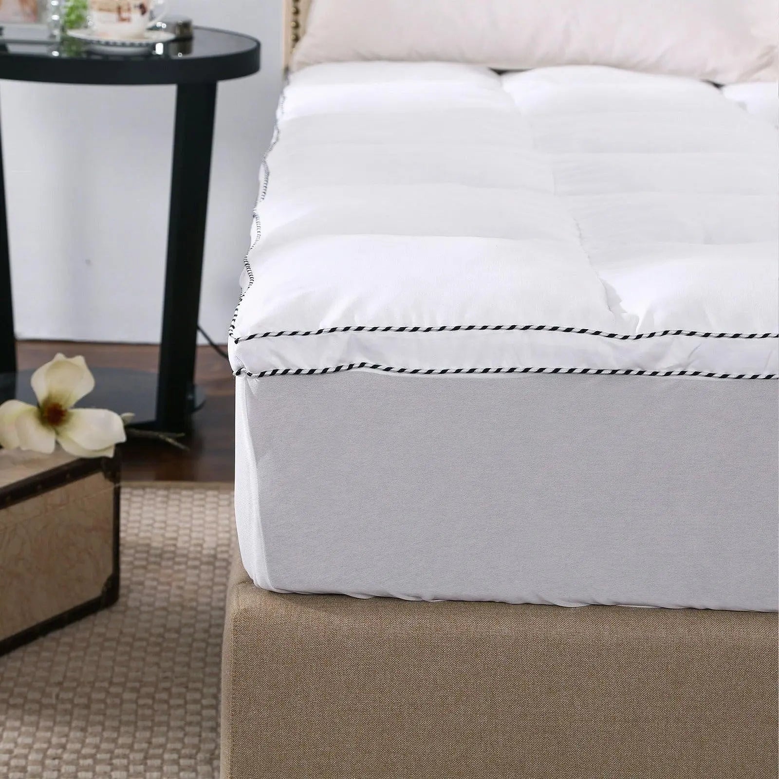 Royal Comfort 1000GSM Luxury Bamboo Fabric Gusset Mattress Pad Topper Cover Queen White Deals499